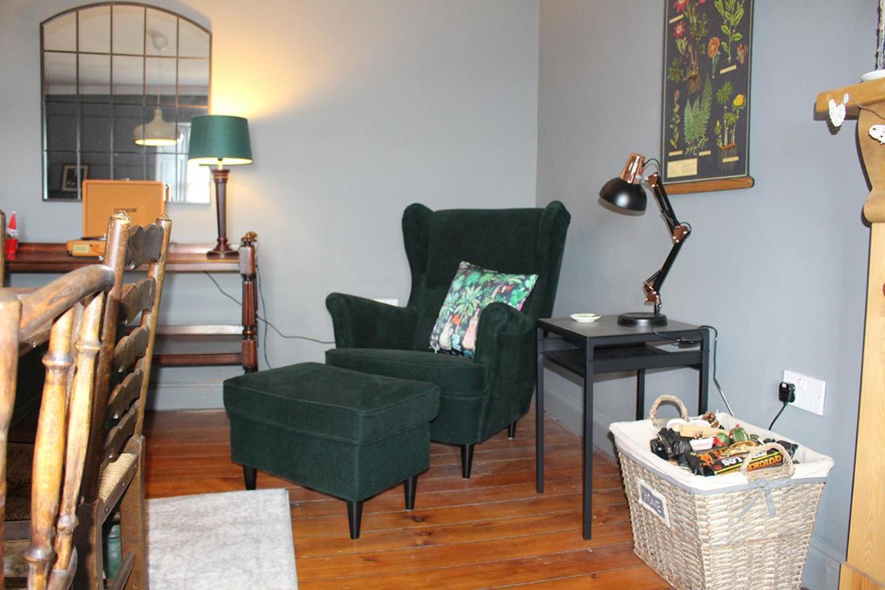 Clan Ross - 3 Bed, Spacious Georgian Home スターリング エクステリア 写真