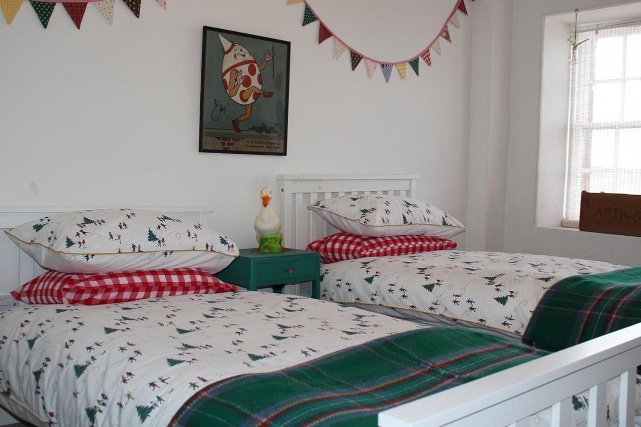 Clan Ross - 3 Bed, Spacious Georgian Home スターリング エクステリア 写真