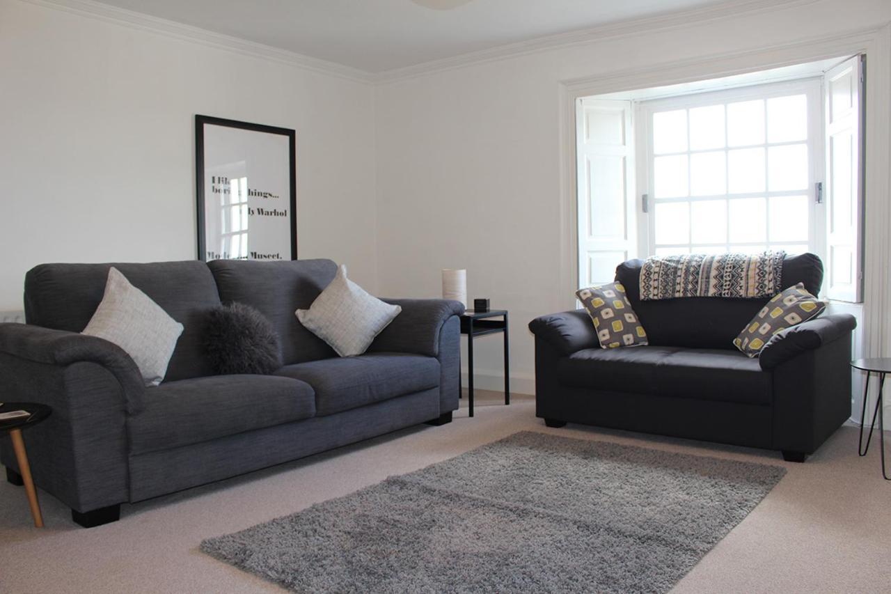 Clan Ross - 3 Bed, Spacious Georgian Home スターリング エクステリア 写真